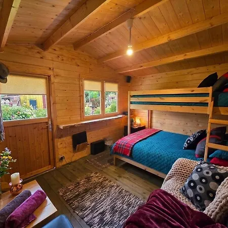 Cozy Summer House With Free Parking Near Town Center & Σπίτι διακοπών *