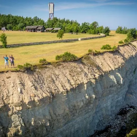 Cozy Summer House With Free Parking Near Center & * Kuressaare