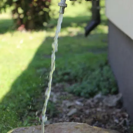 Cozy Summer House With Free Parking Near Center &