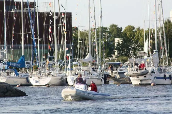 Дом отдыха Cozy Summer House With Free Parking Near Center &